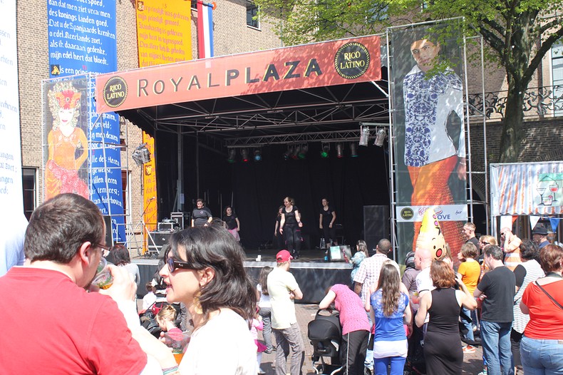 Royal Plaza Podium verzorgt door Barentertainment